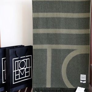 Toteme Monogram jacquard wool scarf sage